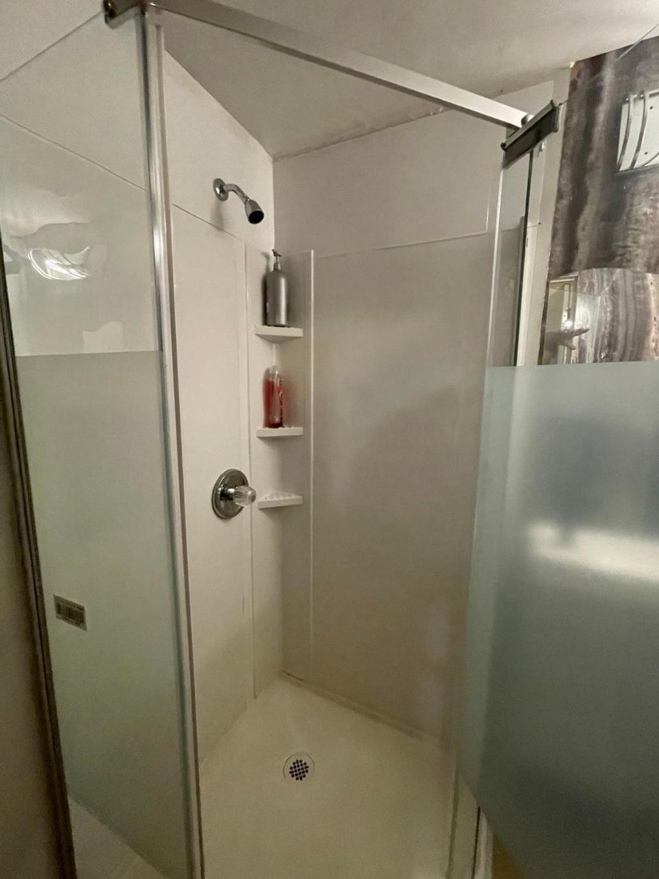 Suite In West Vancouver Exteriör bild
