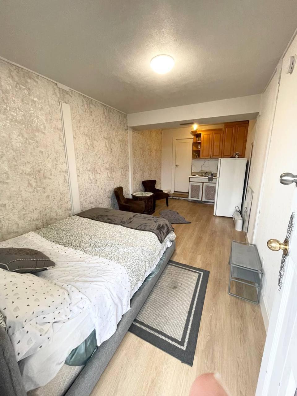 Suite In West Vancouver Exteriör bild