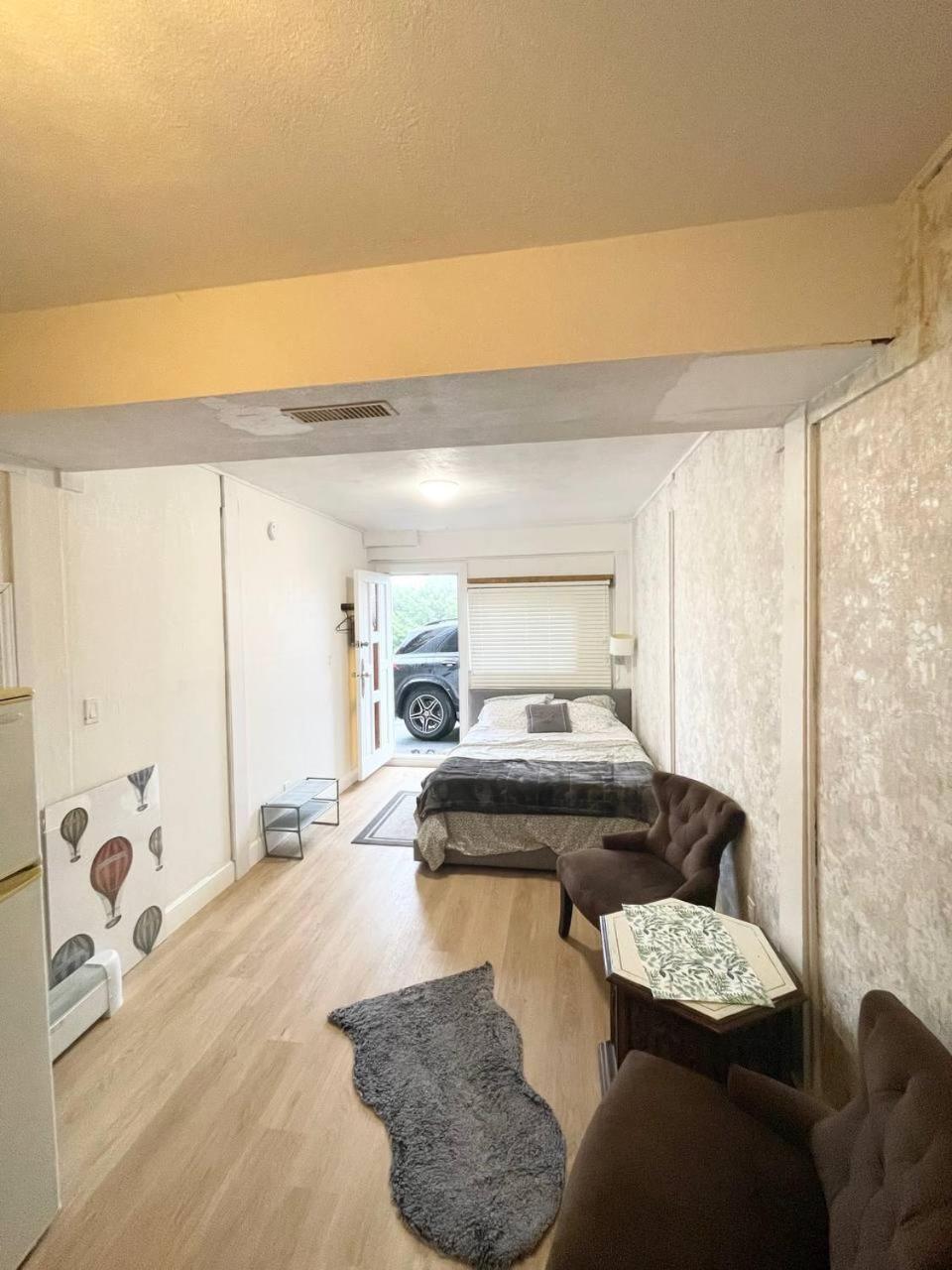 Suite In West Vancouver Exteriör bild